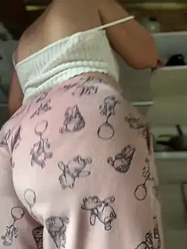 Emiily lee online show from February 2025 04:25:02 PM