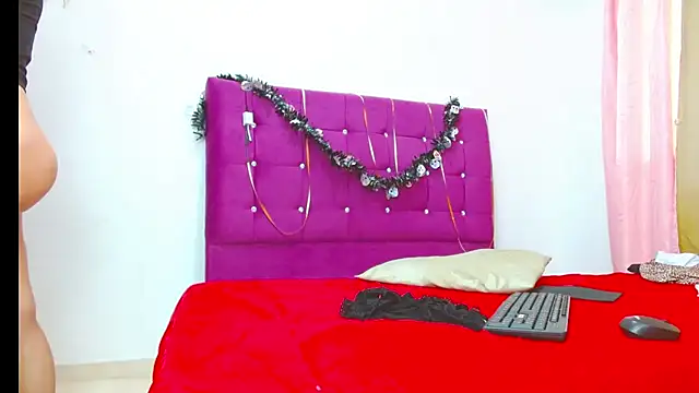 chantalsemenova1 online show from November 2025 08:34:02 PM