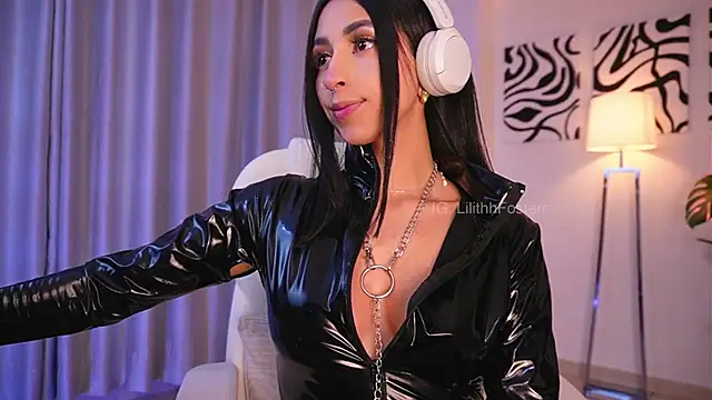 Snapshot of Lilithfosterr chatting on February 2025 09:25:02 PM Lilithfosterr online show from February 2025 09:25:02 PM