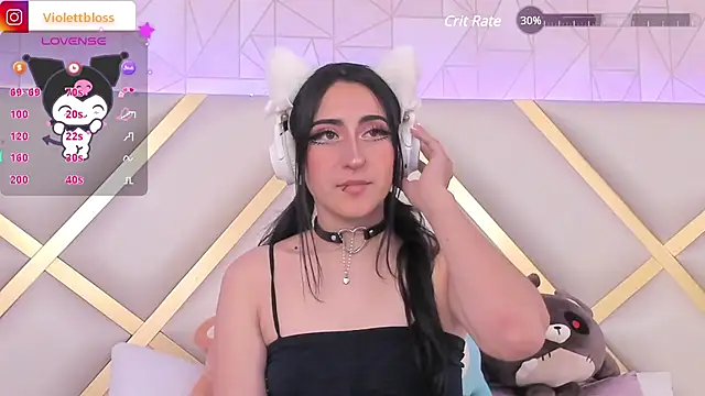 Snapshot of Violettbloss chatting on January 2025 12:22:02 AM Violettbloss online show from January 2025 12:22:02 AM