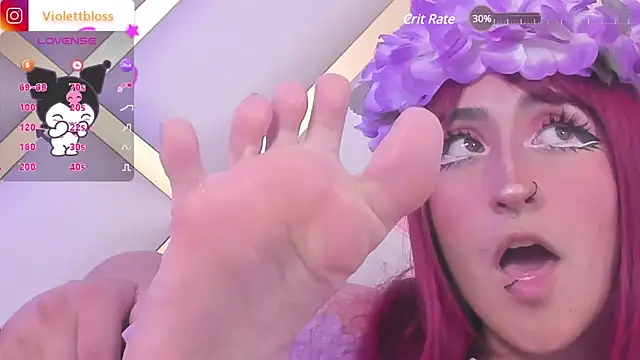 Snapshot of Violettbloss chatting on March 2025 03:35:01 AM Violettbloss online show from March 2025 03:35:01 AM