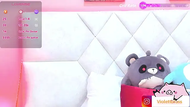 Snapshot of Violettbloss chatting on September 2025 03:10:02 AM Violettbloss online show from September 2025 03:10:02 AM