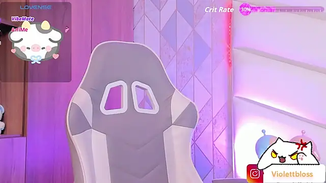 Snapshot of Violettbloss chatting on February 2026 03:39:01 AM Violettbloss online show from February 2026 03:39:01 AM