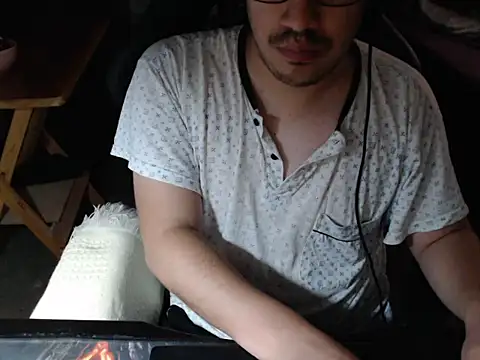 thealfawolf01 online show from December 2024 01:43:02 PM