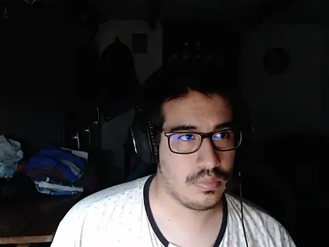 thealfawolf01 online show from December 2024 03:00:02 AM