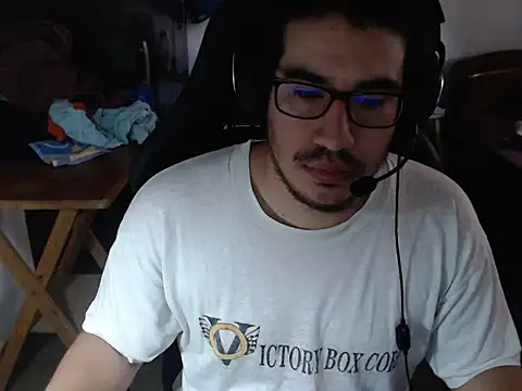 thealfawolf01 online show from January 2025 03:14:02 PM