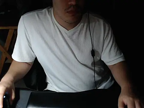 thealfawolf01 online show from March 2025 02:37:01 AM