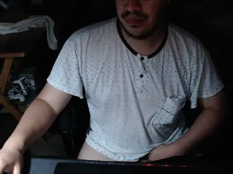 thealfawolf01 online show from October 2025 12:41:02 PM