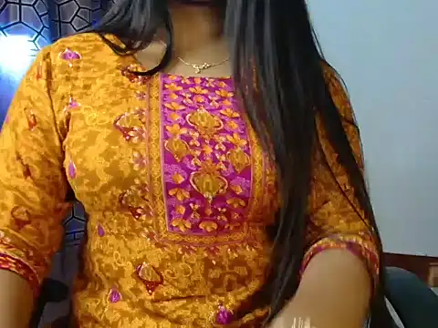 Snapshot of Unlucky-flowers chatting on January 2025 02:39:01 PM Unlucky-flowers online show from January 2025 02:39:01 PM