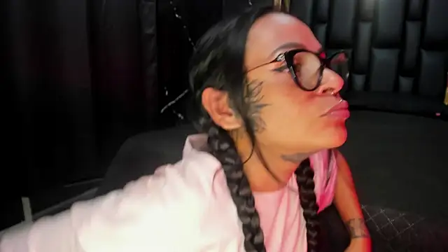 hanna slut  online show from January 2025 02:54:01 AM