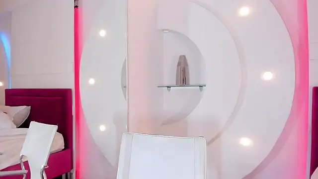 LiaTink online show from December 2024 11:49:01 AM