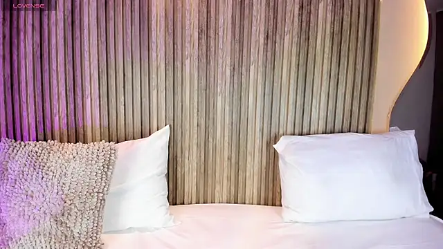 LiaTink online show from February 2026 05:12:02 PM