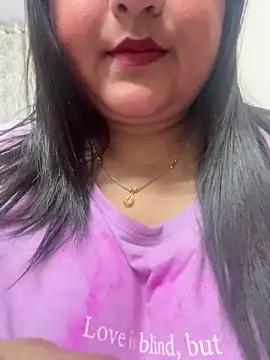 smile pretty online show from March 2025 06:23:02 PM