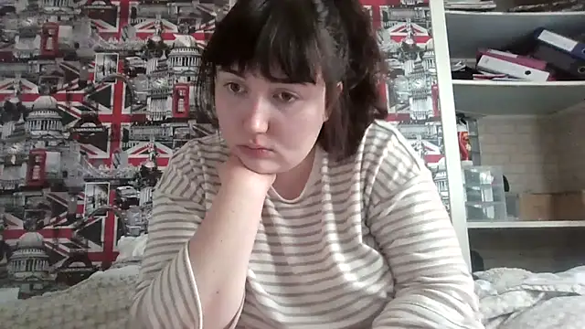 Lynylou online show from November 2025 09:43:01 AM