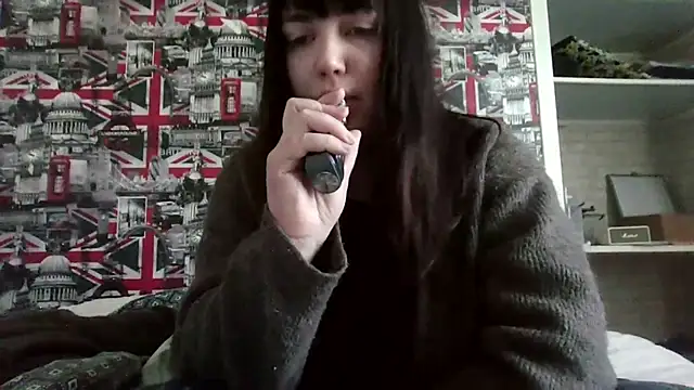 Lynylou online show from November 2025 11:53:01 AM