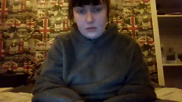 Lynylou online show from January 2026 03:27:01 PM