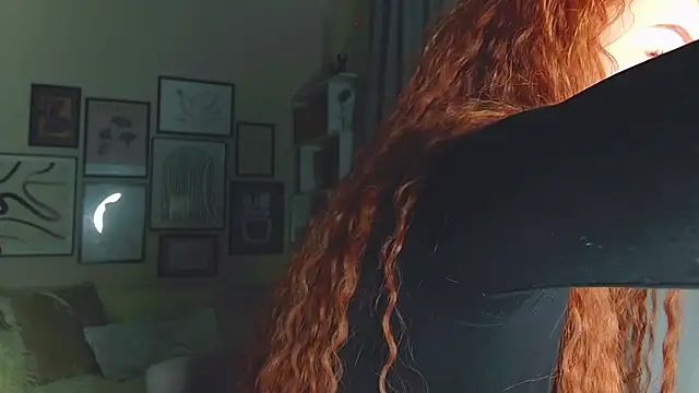 Snapshot of JudyWalkerr chatting on February 2025 07:24:02 PM JudyWalkerr online show from February 2025 07:24:02 PM