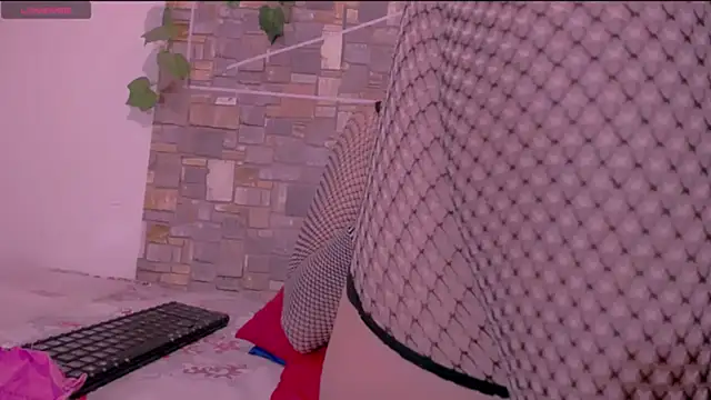 CrazyRousex online show from January 2026 02:21:02 PM