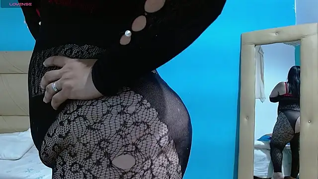 Stefanny Taylor  online show from January 2025 10:31:02 PM