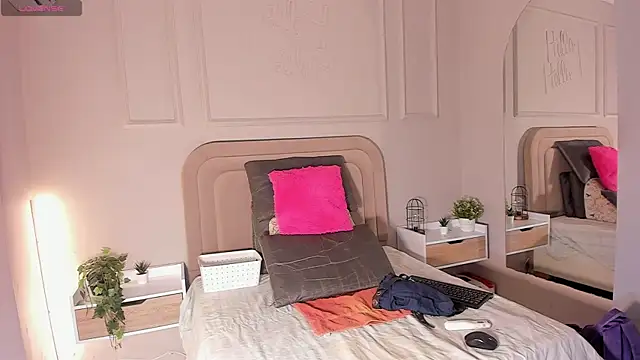 Maristxxr online show from October 2025 08:39:01 PM