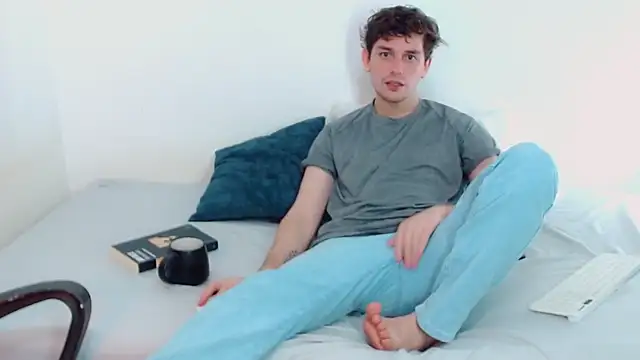 Elio555 online show from December 2024 09:12:01 PM