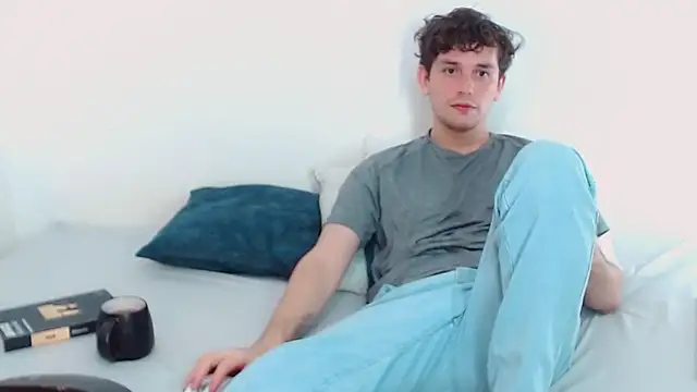 Elio555 online show from December 2024 12:19:02 AM