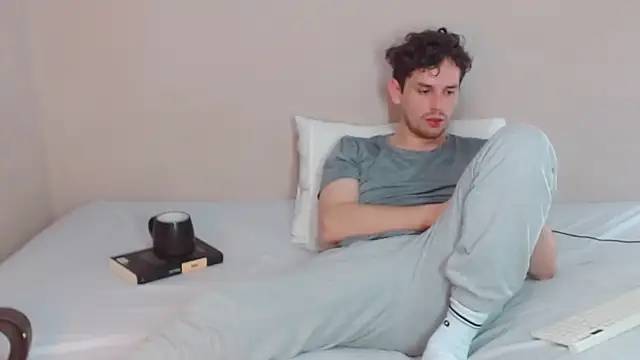 Elio555 online show from December 2024 12:09:02 AM