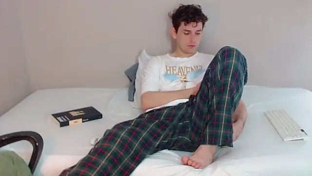 Elio555 online show from January 2025 04:48:02 PM