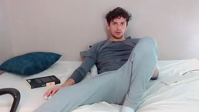 Elio555 online show from January 2025 10:35:02 PM