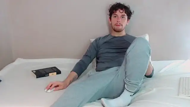 Elio555 online show from February 2025 09:16:01 PM