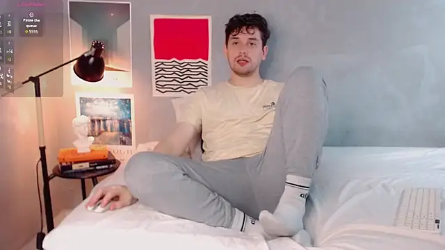 Elio555 online show from November 2025 08:24:02 PM