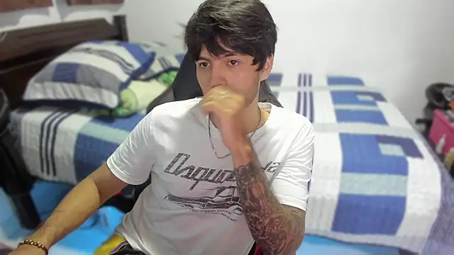 justin stark7 online show from December 2024 02:03:02 AM