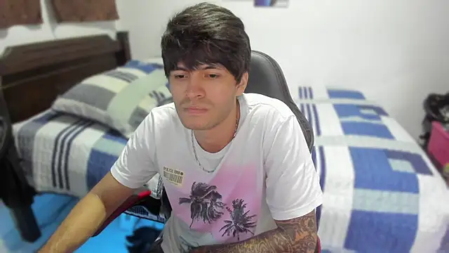 justin stark7 online show from December 2024 10:51:02 PM