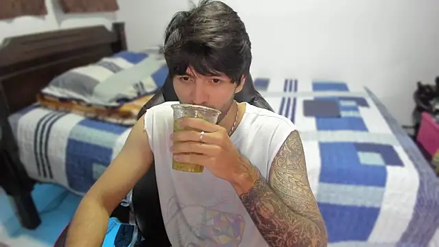 justin stark7 online show from December 2024 11:51:01 PM