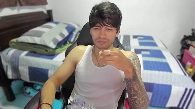 justin stark7 online show from December 2024 10:20:01 PM