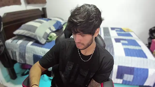 justin stark7 online show from January 2025 11:29:01 PM