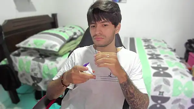 justin stark7 online show from January 2025 10:30:02 PM