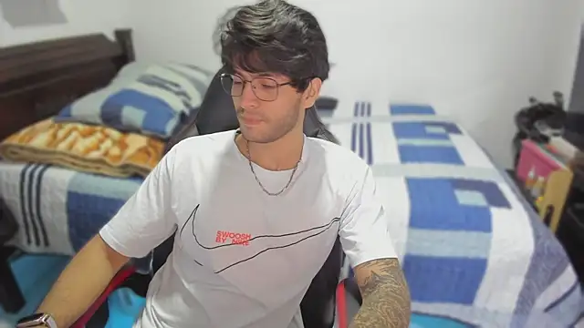 justin stark7 online show from March 2025 11:37:02 PM