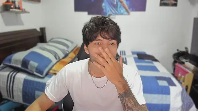 justin stark7 online show from March 2025 10:43:02 PM