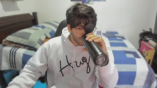 justin stark7 online show from March 2025 11:22:01 PM