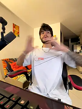 justin stark7 online show from September 2025 12:10:02 AM