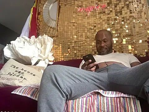 bigshh8 online show from April 2026 07:55:01 PM