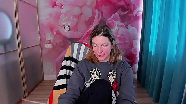 EmilyWalkeri online show from March 2025 10:06:02 AM