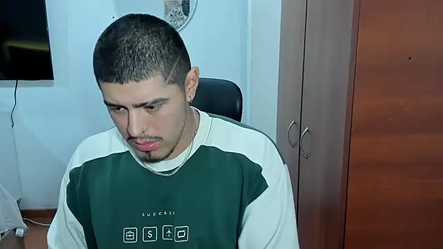 Baltazar Dupont online show from October 2025 02:58:02 AM