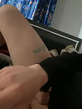 Clu0 online show from April 2026 06:30:02 PM