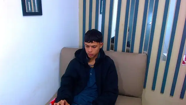 Snapshot of Levis_Montes chatting on January 2025 02:08:02 PM Levis Montes online show from January 2025 02:08:02 PM