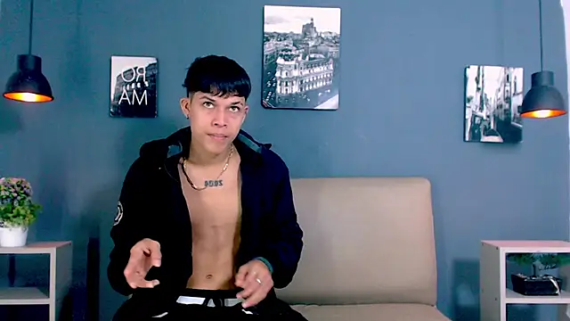 Snapshot of Levis_Montes chatting on January 2025 02:19:01 PM Levis Montes online show from January 2025 02:19:01 PM