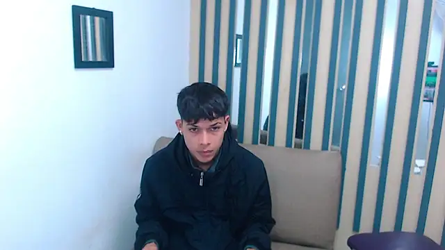 Snapshot of Levis_Montes chatting on January 2025 01:32:02 PM Levis Montes online show from January 2025 01:32:02 PM