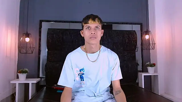 Snapshot of Levis_Montes chatting on January 2025 02:11:01 PM Levis Montes online show from January 2025 02:11:01 PM