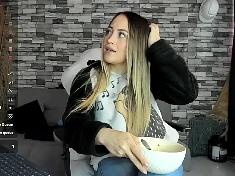 cindy love2 online show from October 2025 03:09:01 PM